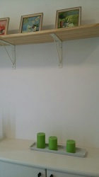 フレスコの分譲住宅　玄関のおしゃれな棚